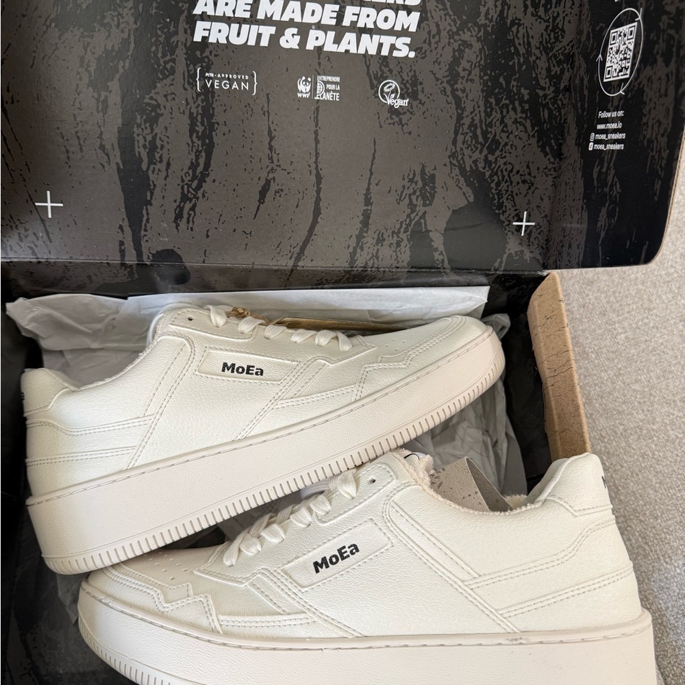 MoEa Gen1 vegan sneakers